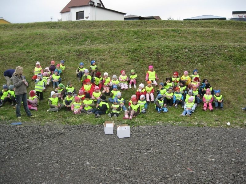 Verkalýðsfélag Akraness gefur öllum leikskólabörnum harðfisk
